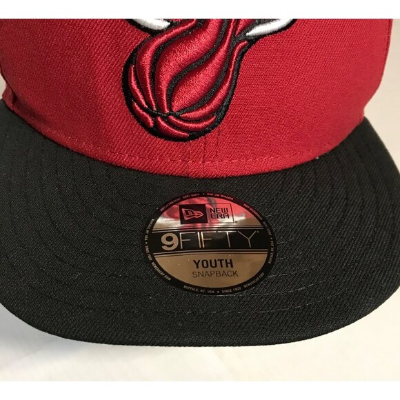 New Era Miami Heat 9Fifty Youth Snapback Cap Embroidered Red & Black NBA - Picture 4 of 9